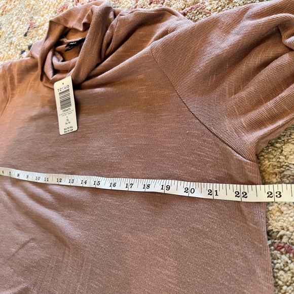 Torrid NWT Hacci Turtleneck Sharkbite Long Sleeve Tunic Sweater Size 1X - Picture 15 of 15